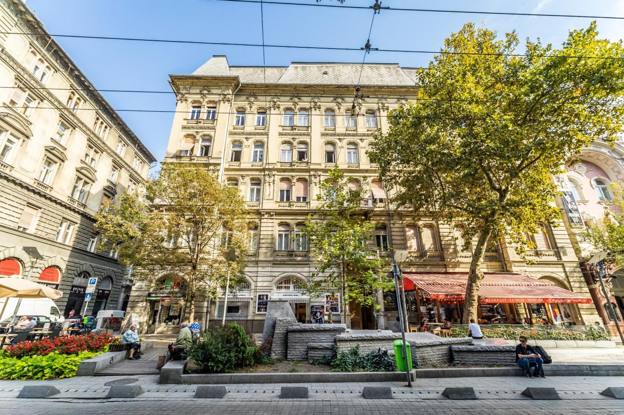 Cozy Little Flat In The City Center Budapest Exterior photo